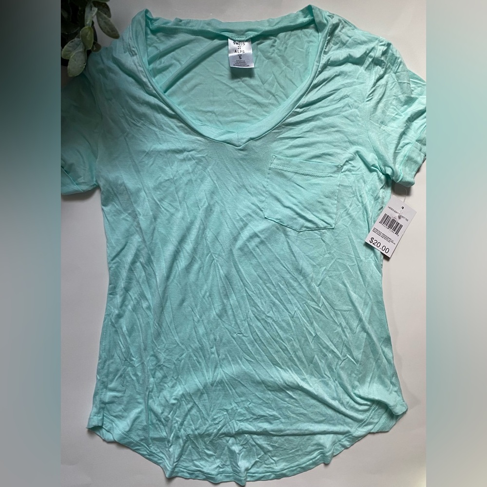 T - Shirt Bundle of 6 - Picture 6 of 8